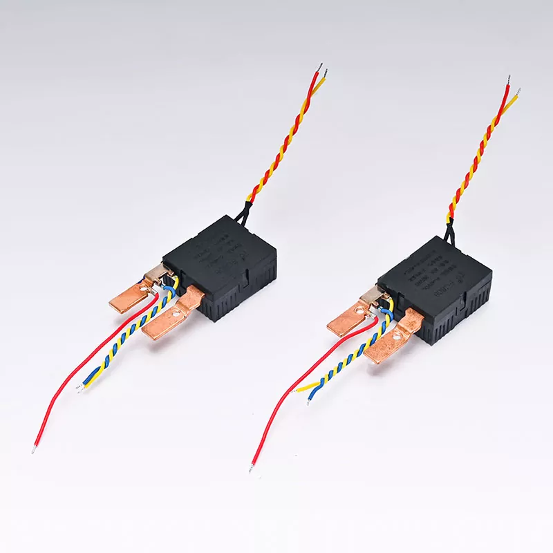 Egyfázisú 2P sín típusú balról jobbra kifelé reteszelő relé Egyfázisú 2P sín típusú balról jobbra kifelé reteszelő relé