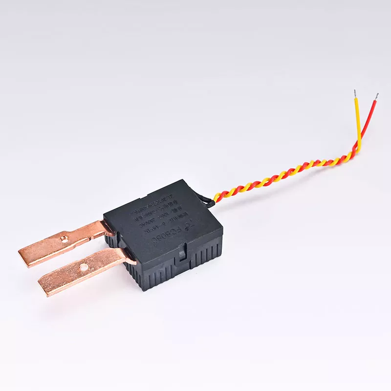 Háromfázisú 7P sín típusú reteszelő relé Háromfázisú 7P sín típusú reteszelő relé